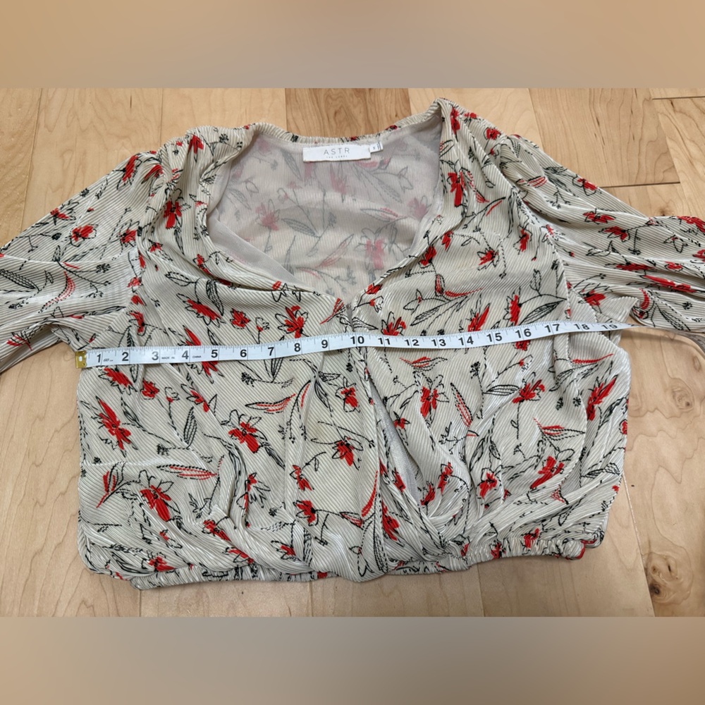 Astr women's top size M‎ romantic regal boho bohemian balloon sleeve - Picture 7 of 10